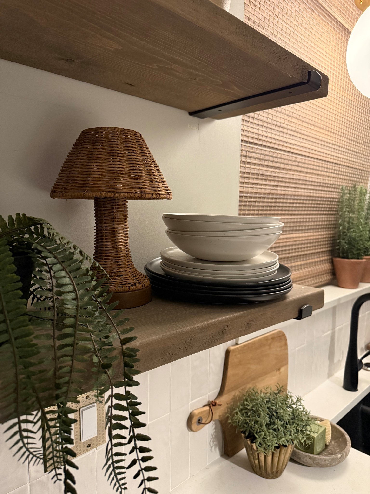 The cutest little rattan lamp. Cordless and rechargeable..perfect for a shelf or kitchen counter! 