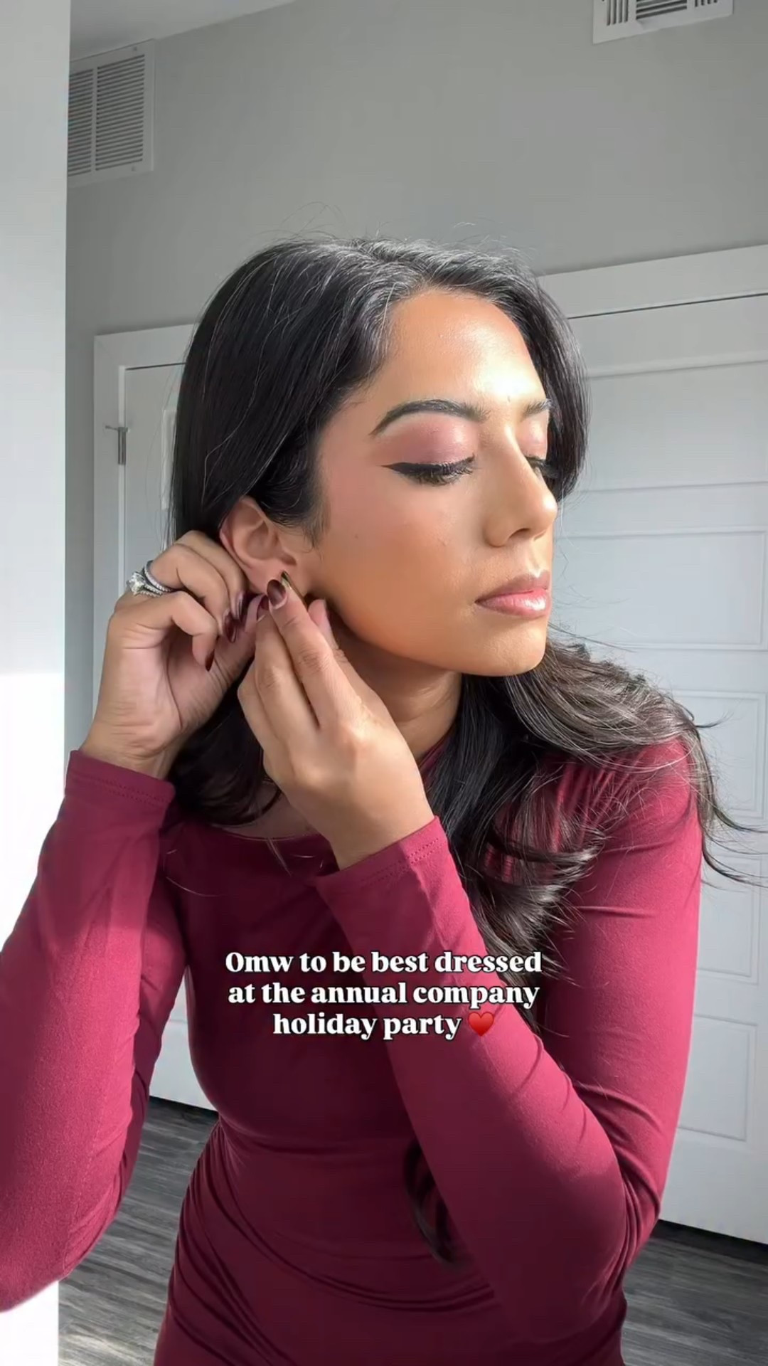 Tis the season to break necks 🎄

Dress: @windsorstore 
Purse: @sabyasachiofficial 
Earrings: @amazon 
Perfume: @valentino.beauty Donna Born in Roma
Gloss: @fentybeauty gloss bomb heat ‘glass slipper heat’

#petitefashion #petitestyle #petiteoutfit #petiteblogger #southasianinfluencer #texasinfluencer  #reddresses #austininfluencer #desiinfluencer #mididress #holidaydress #holidayseason #holidayparty