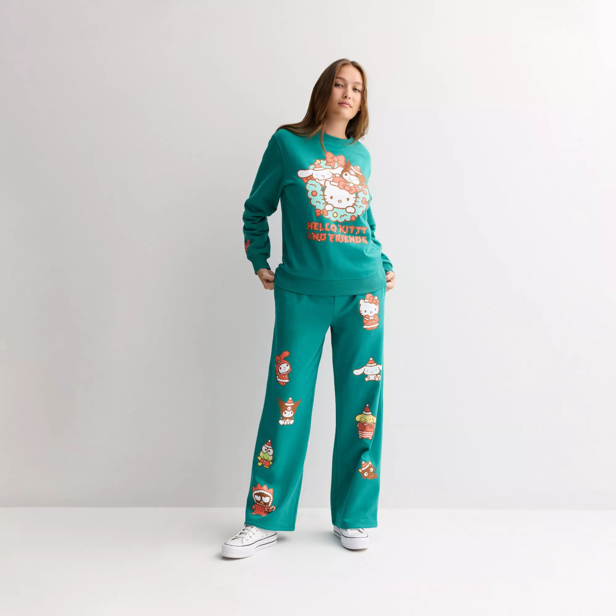 Juniors' Hello Kitty & Friends Holiday Fleece Pullover & Fleece Pants Matching Set | Kohl's