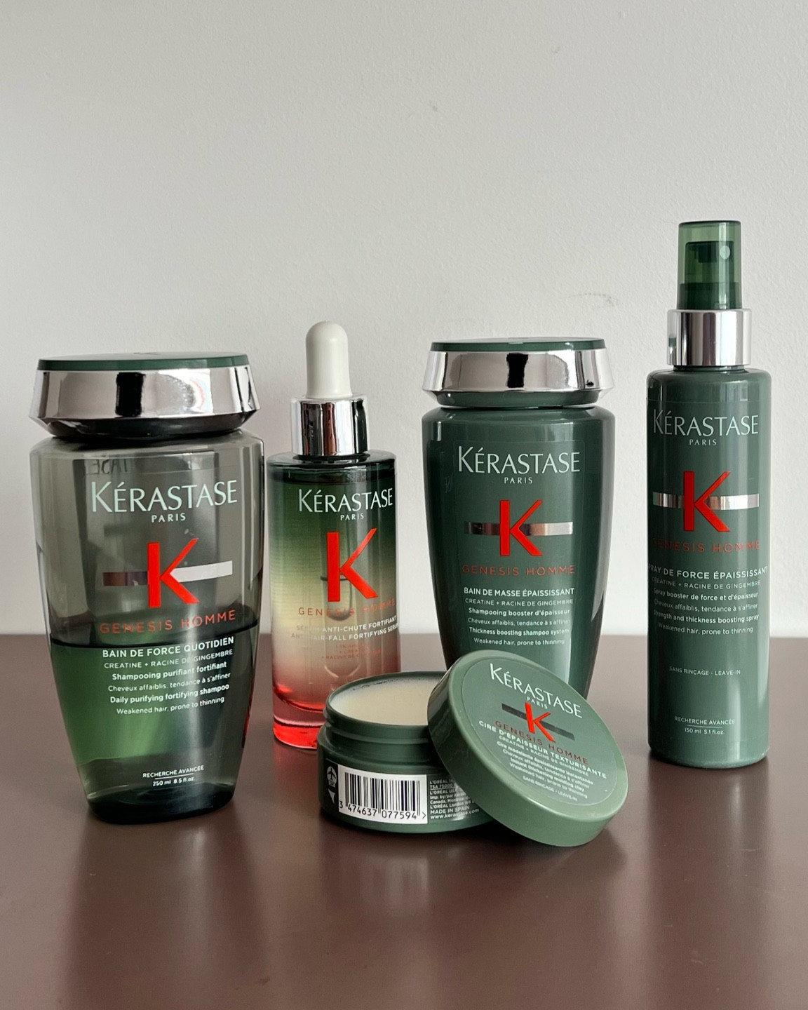 uma das minhas paixões é meu cabelo, e quando fui percebeu a fragilidade dele acontecer, fiquei procurando o que poderia me ajudar.  e você pode escolher entre shampoo hidratante (cabelo seco) ou shampoo transparente (cabelo oleoso) 

a linha gênesis homme de #kerastase tem uma fórmula que preenche o fio para evitar a quebra e enrijece o bulbo para evitar a queda, perfeita para esse tratamento antiqueda. 



#LTKbeauty #LTKbrasil #LTKmens