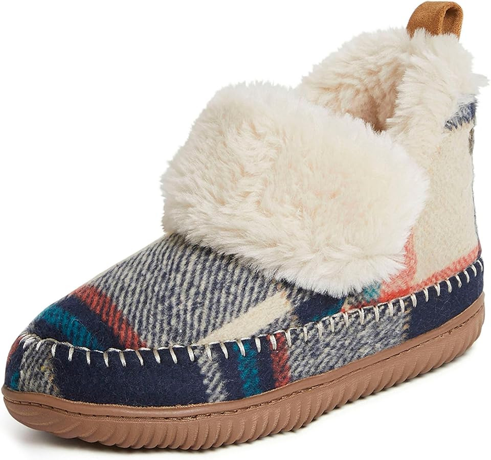 Dearfoams Women's Moritz Mountain Energy Return Technology Bootie | Amazon (US)