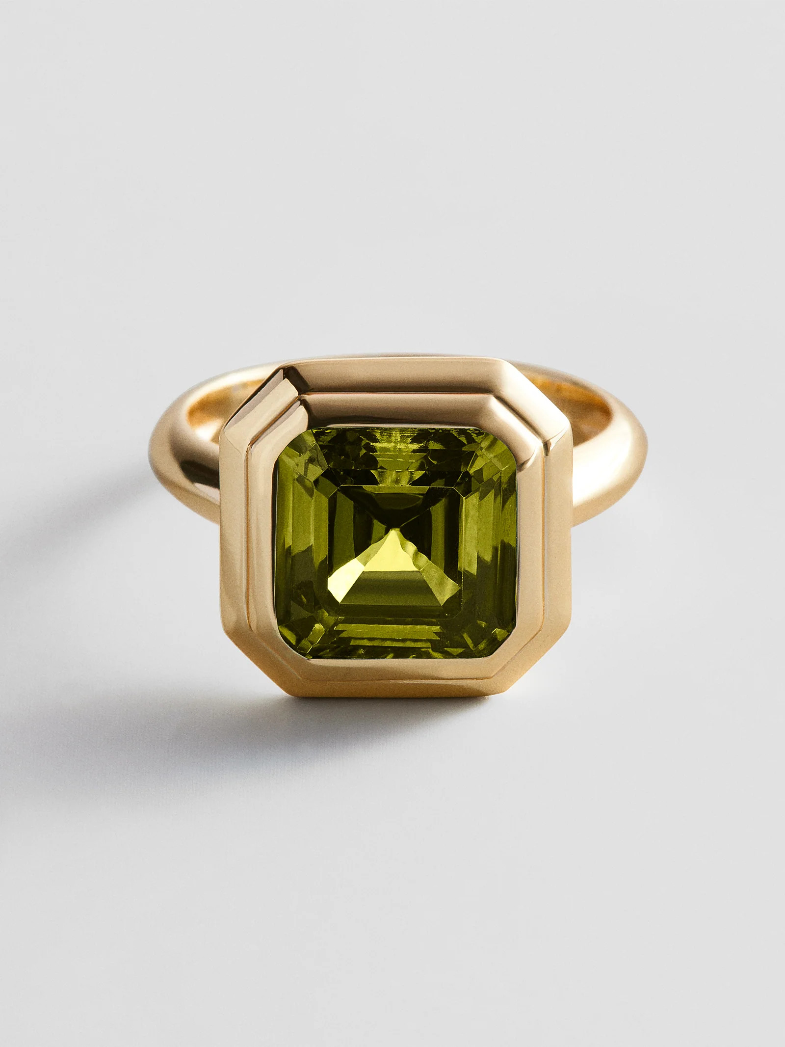 Gold Etched Bezel Custom Birthstone Ring - Peridot | BaubleBar