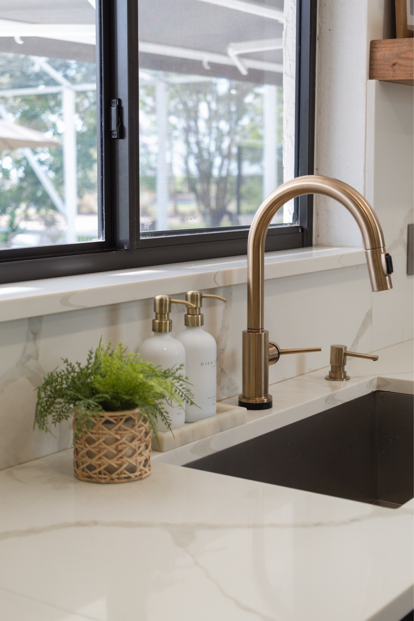 Organic Modern Kitchen Refresh 🌿 All linked from Amazon!

#LTKhome #amazonfinds #kitcheninspo #organicmodern #kitchendecor #amazonhome #ltkit #kitchenstyling

#LTKGiftGuide #LTKCyberWeek #LTKHome