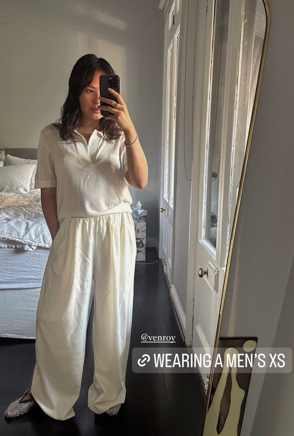 In a mix of men's and women's venroy 

#LTKaustralia