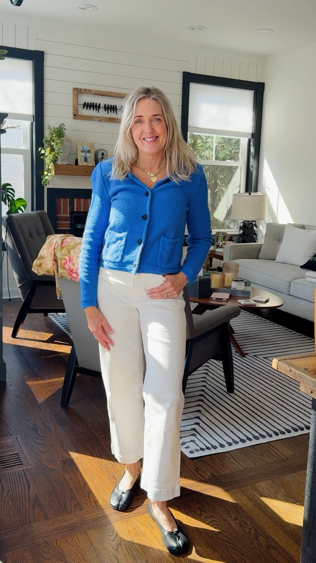 Black flats are nothing new, but finding a pair that’s actually comfortable and has a little personality? These are the Calico from @Steve Madden US. Run true to size.

Steve Madden shoes, spring outfits 2026, work outfits, black flats, ballet flats, spring shoes, comfortable shoes, affordable outfits, mom looks, over 50 style 

#LTKgrwm #LTKootd #LTKSeasonal