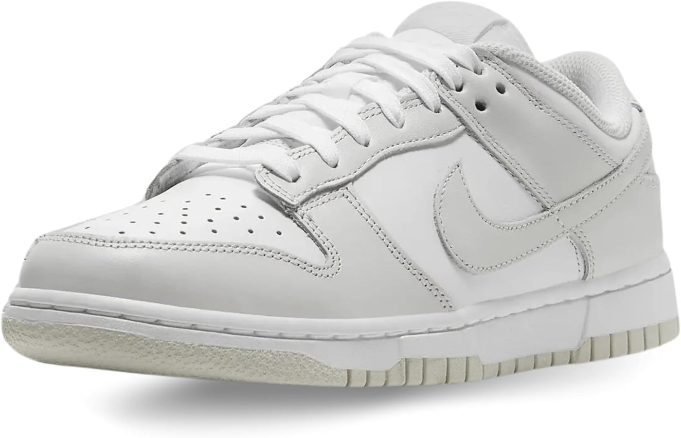 Nike Women's Dunk Low Sneaker | Amazon (US)
