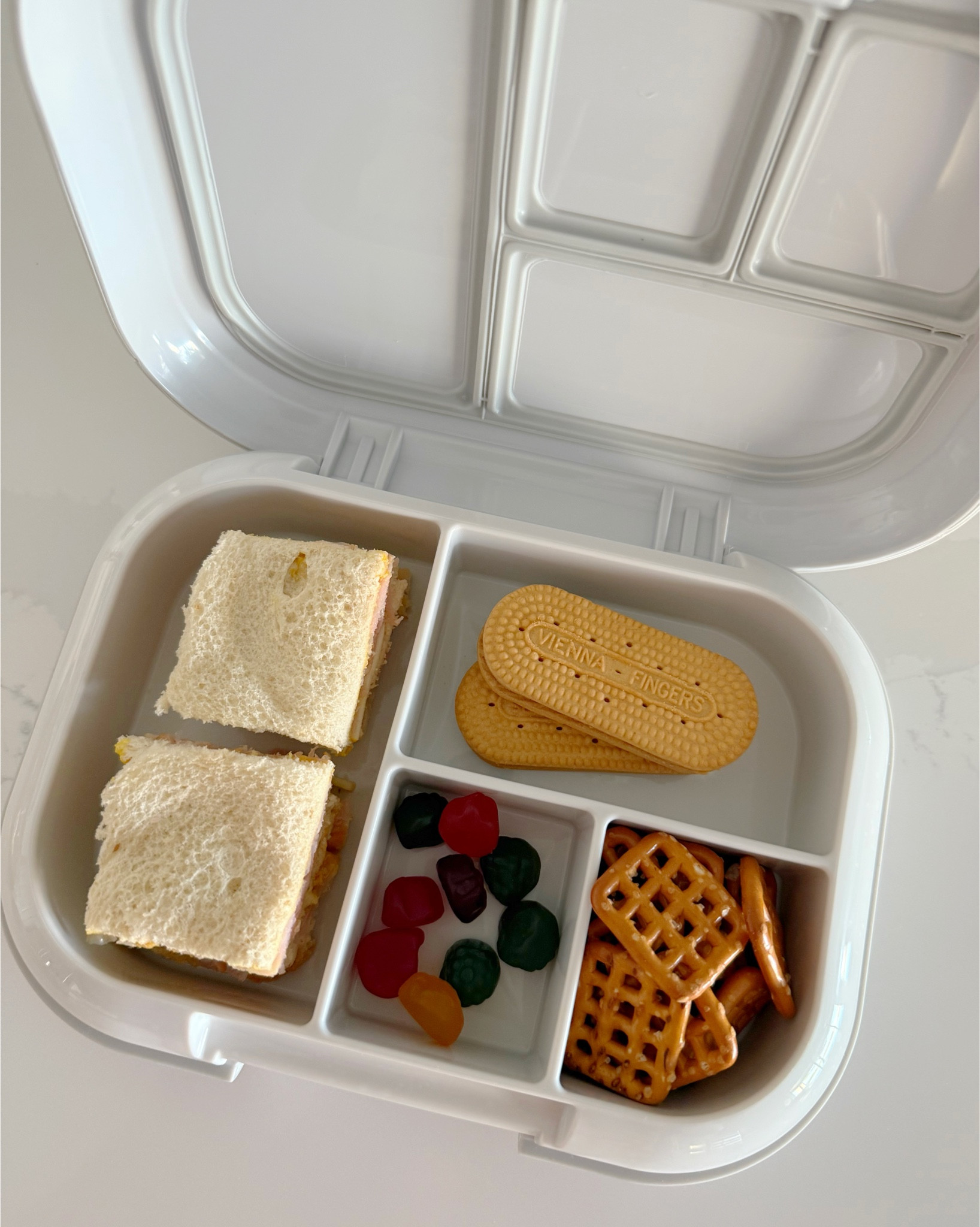 Love this lunch box! Perfect for separating your littles foods. It also has a built in freezer pack!! ❄️


Kids lunch, lunchbox, snack box, toddler lunch, back to school, school lunch, leak proof, chill kids lunchbox 


#amazon #bentgo 

#LTKFamily #LTKKids
