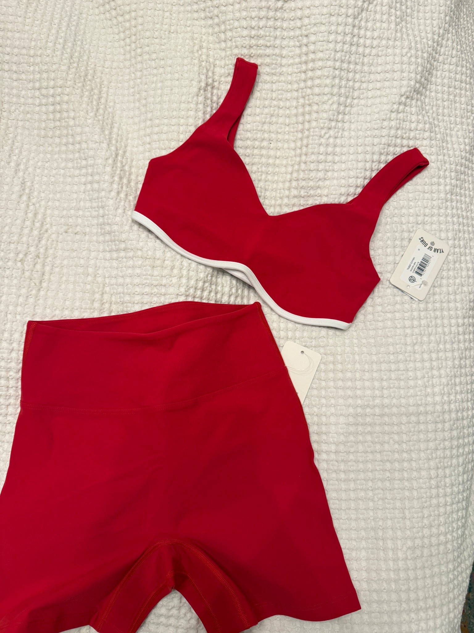 #yearofours #red #postpartum #la #stretch #redset .#workout clothes