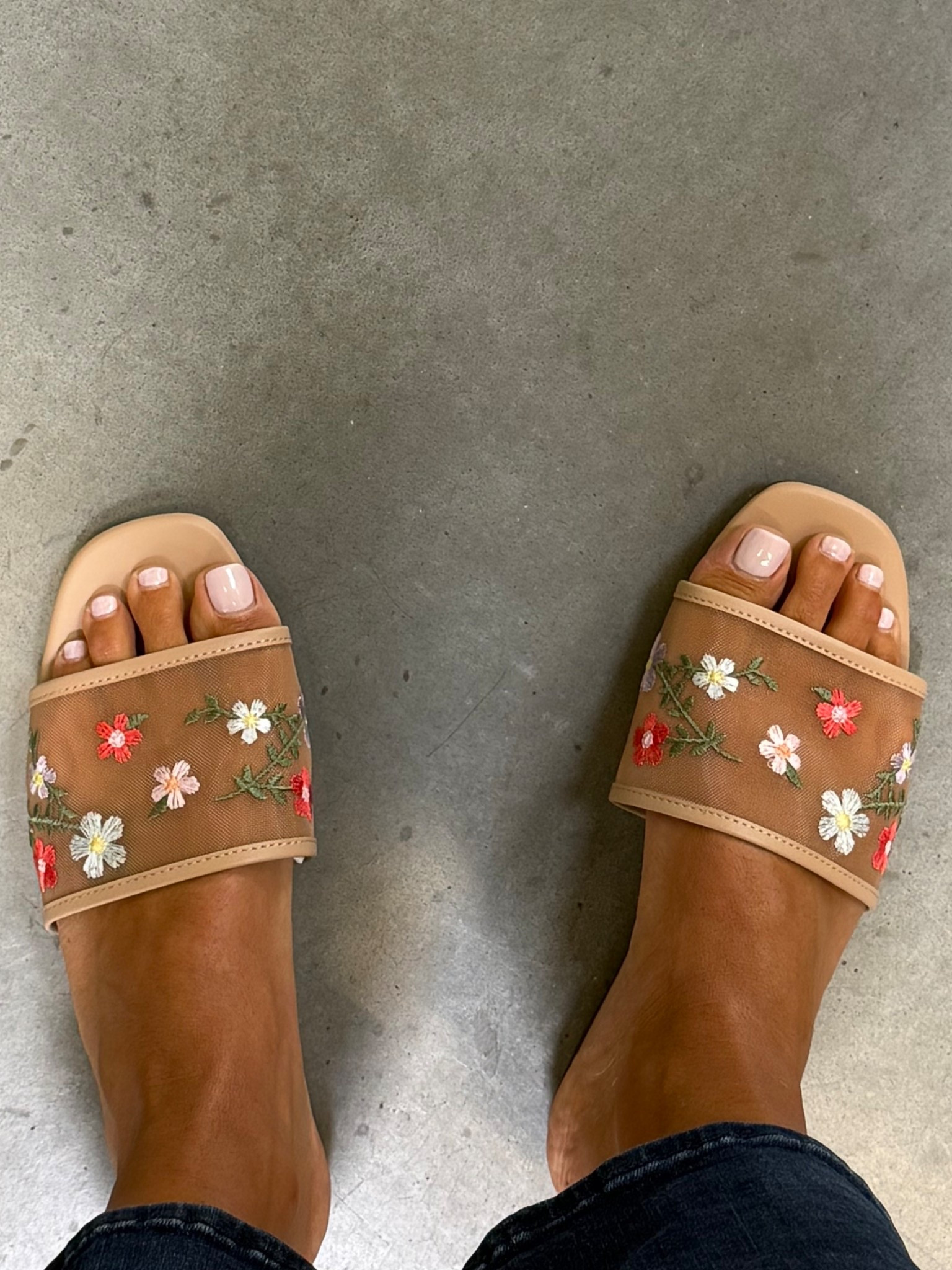 Target Slides 🌼🌸🌺

#LTKSeasonal #LTKFindsUnder50 #LTKShoeCrush