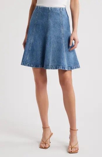 FRAME The Sway Denim Skirt in Frolic Clean at Nordstrom Rack, Size 28 | Nordstrom Rack