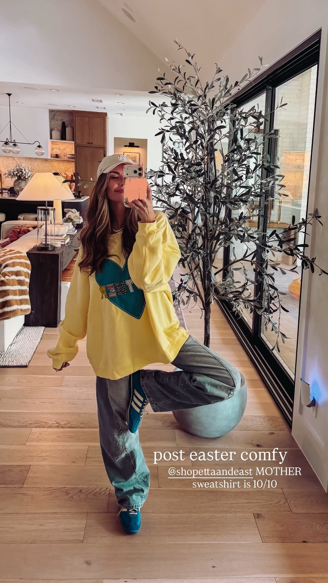 MOTHER comfort. size S/M in the sweatshirt and size 25 denim 

#LTKdayinmylife #LTKmomlife #LTKootd