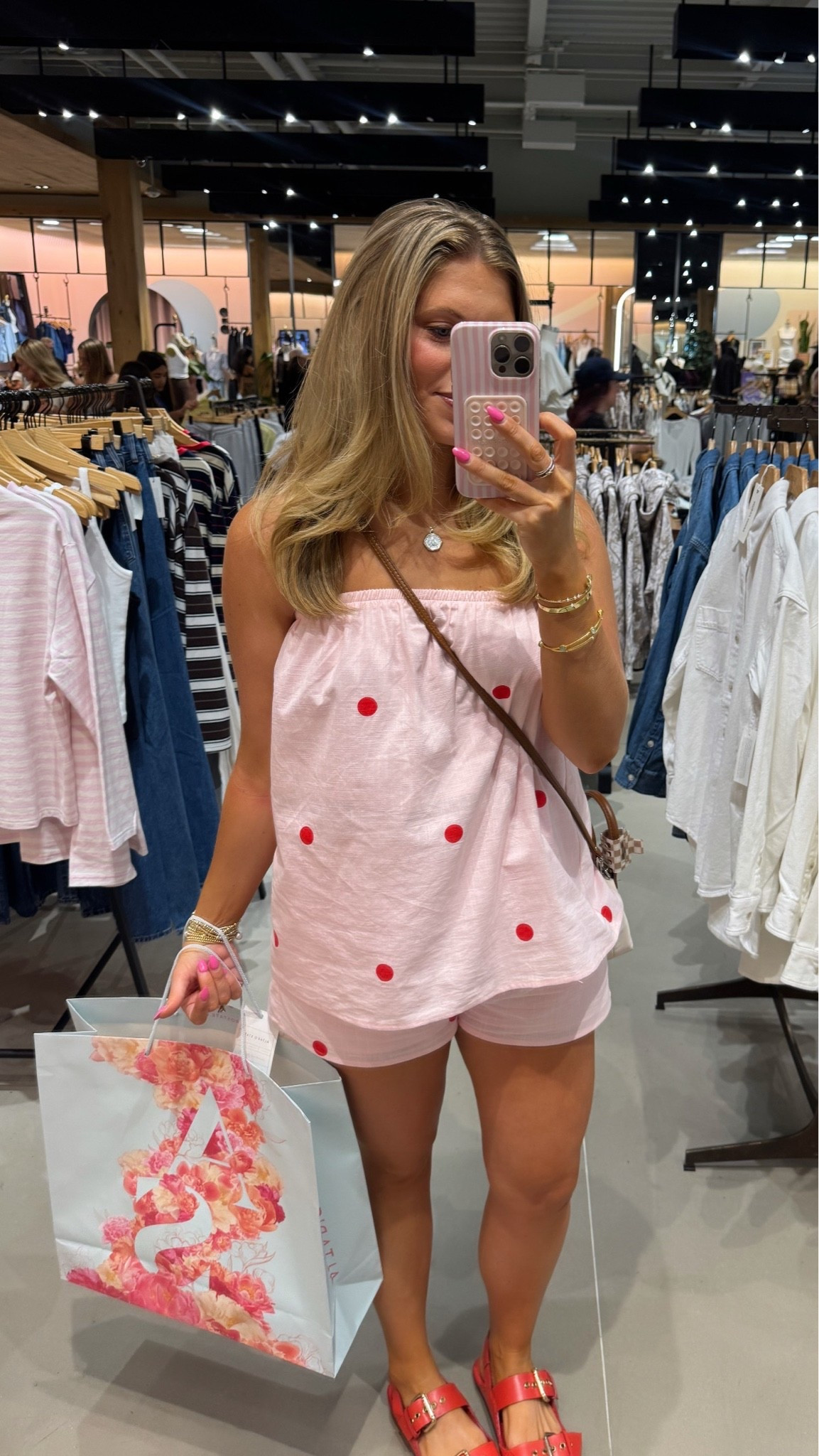 I’ve gotten SO many compliments on this Amazon set in Nashville! On sale for $33!!! 🤭

Wearing size medium