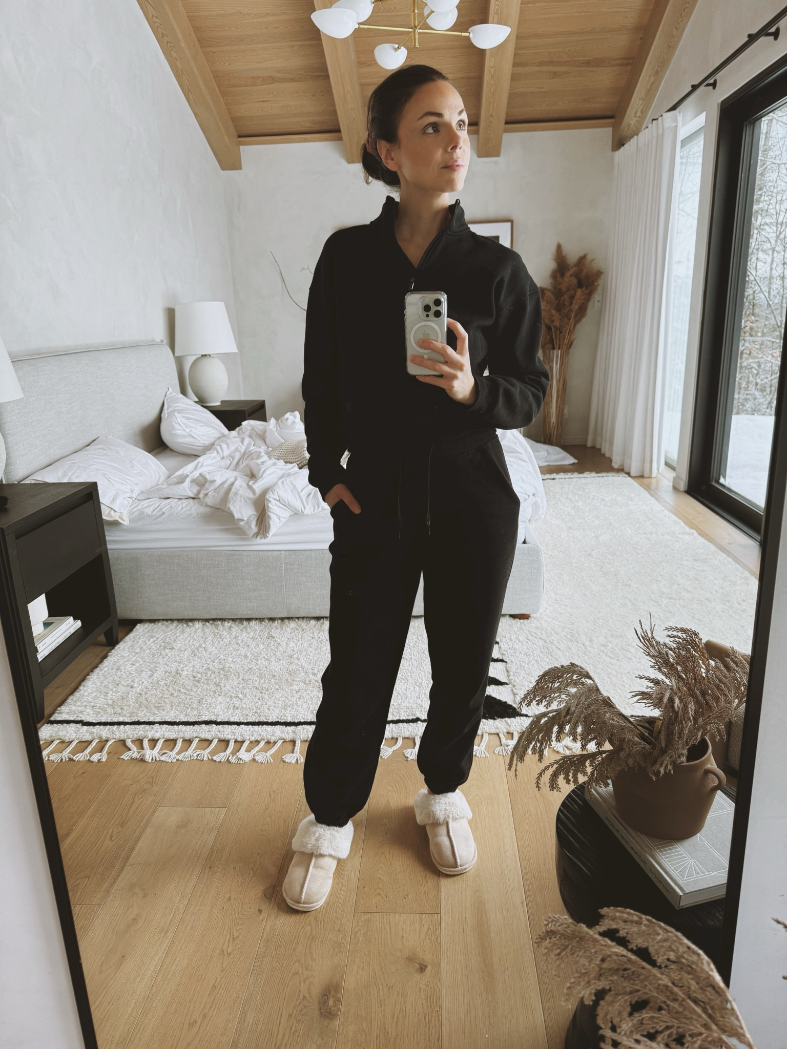Cozy & Warm 🥰
Jogging pants, half zip sweatshirt, fuzzy slipper. 

#LTKActive