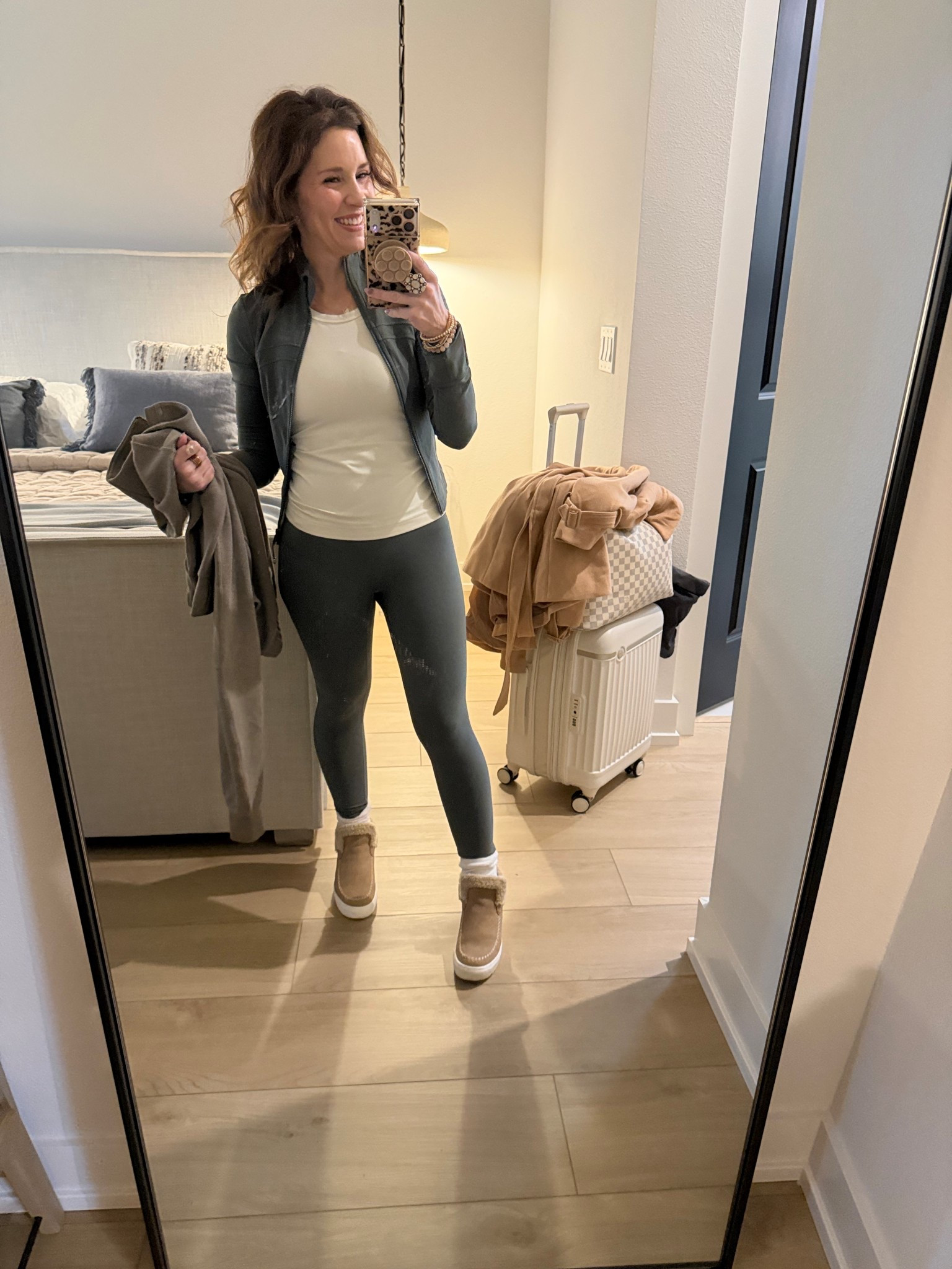 🤍travel athleisure wear 

@Yellow Box 

#LTKootd #LTKActive #LTKOver40