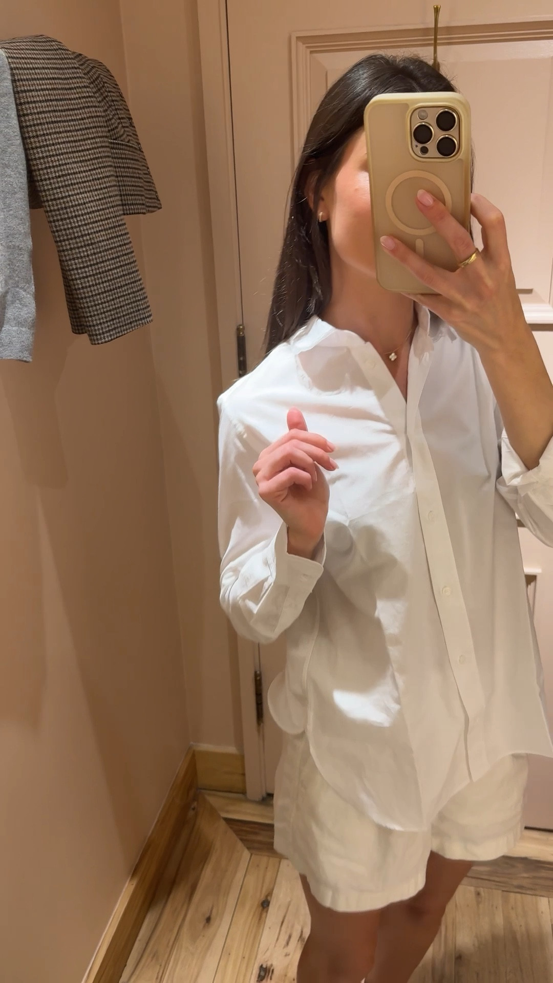 Love the ruffle detail on this collar, size 00

#LTKWorkwear #LTKSeasonal #LTKFallSale