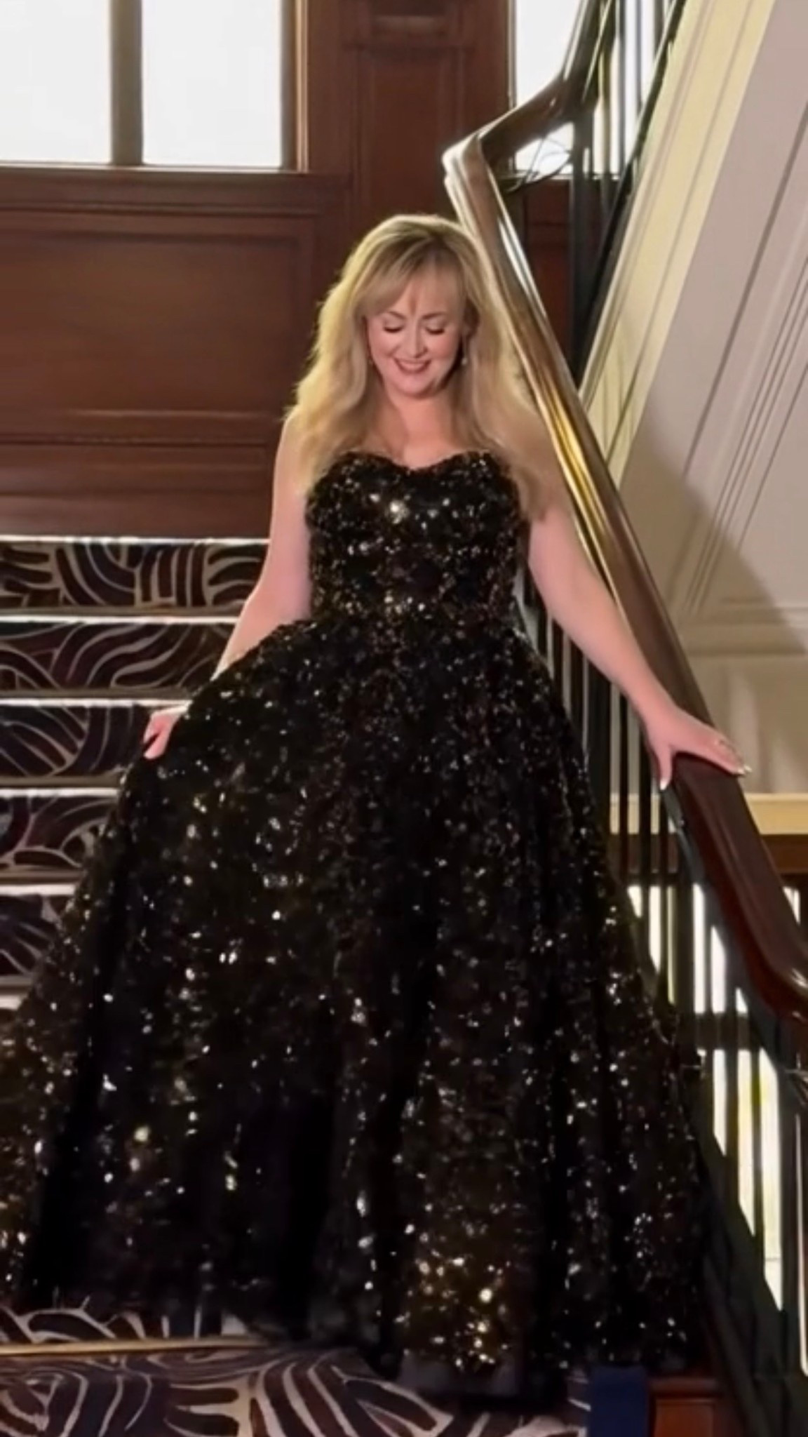 Sparkly evening dress 

.. my gown is not available but I’ve found some fabulous alternatives 

#eveninggown #partydress #partywear 


#LTKtravel #LTKpartywear #LTKluxury