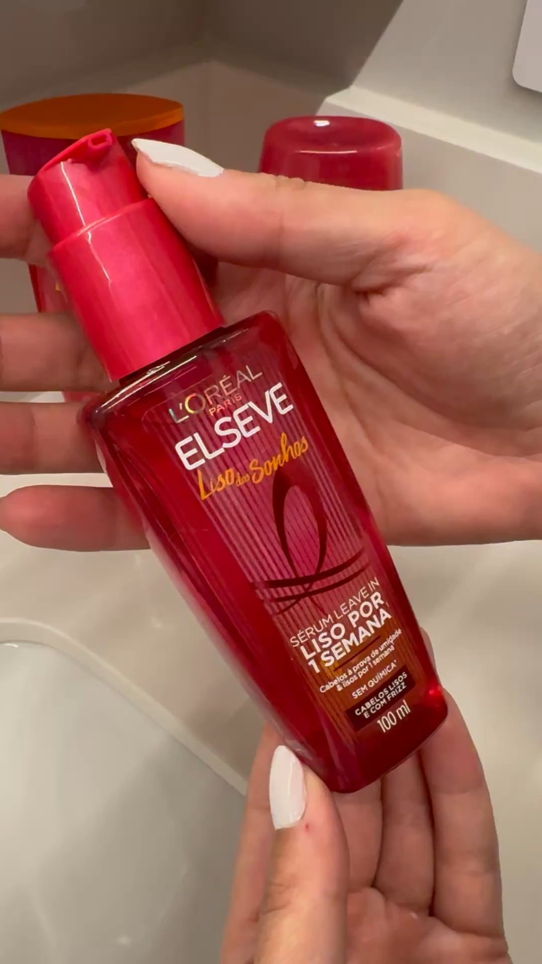 Quem treina sabe a dificuldade em manter o cabelo alisado bem cuidado, pensando nisso testei a nova linha Elseve Liso dos Sonhos 
 -PROTEÇÃO TÉRMICA DE ATÉ 230 GRAUS
-  GARANTE 92% MENOS DANOS FUTUROS e  72H DE CONTROLE DE FRIZZ; 

Efeito que vai da raiz até as pontas  

Adorei o produto e recomendo!!!  

#LTKbrasil #LTKfitness #LTKbeleza