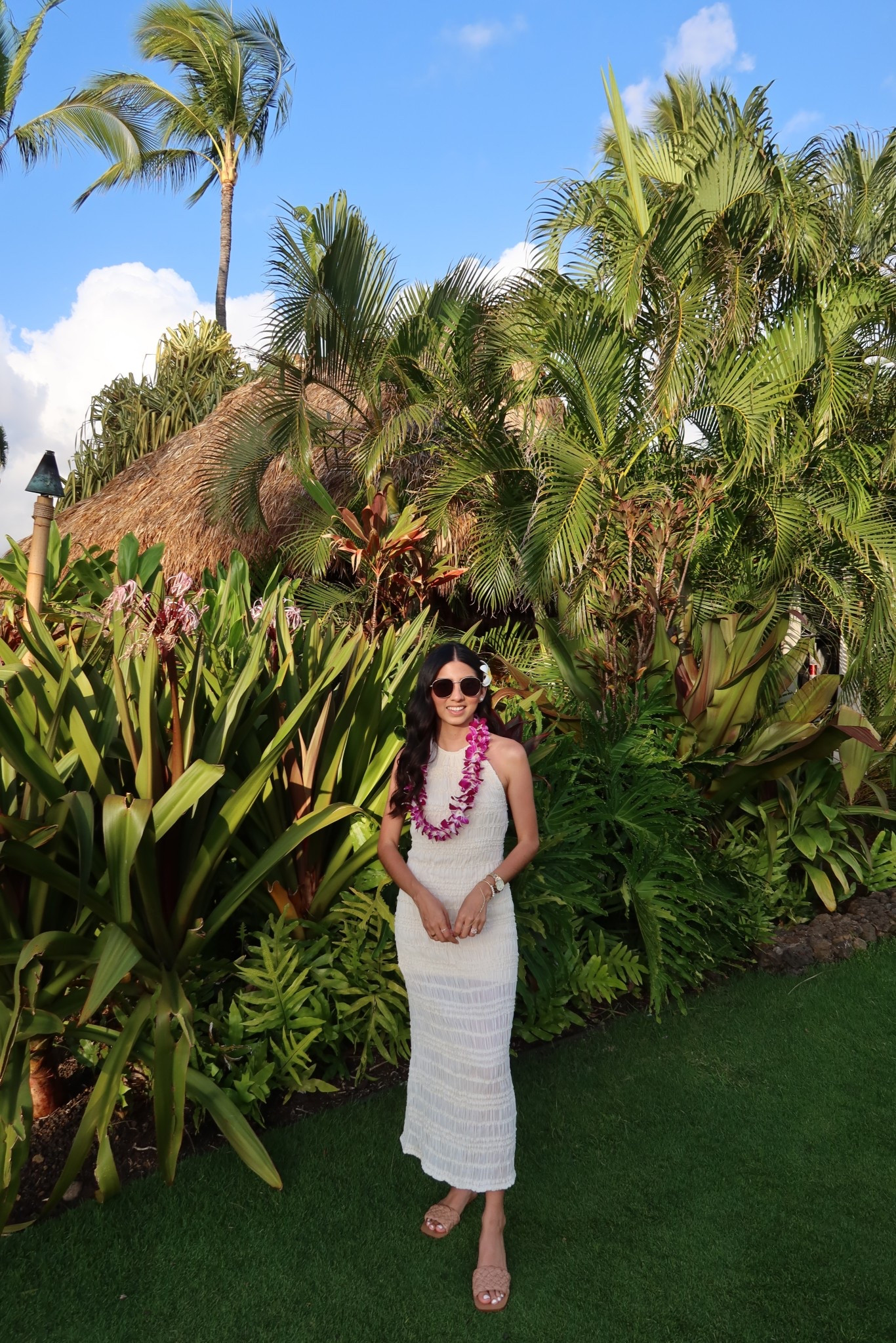 Vacation Outfit Idea
Hawaii vacation, maxi dress, summer dress, summer outfit, spring break 