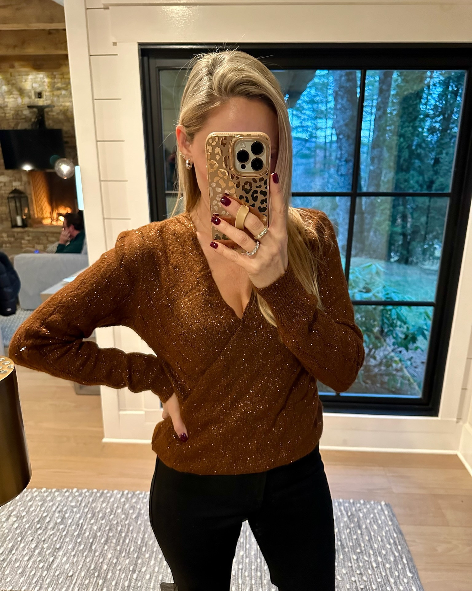 Obsessed with my new metallic top from Nordstrom! Cute holiday outfit 

#LTKHoliday #LTKover40 #LTKstyletip