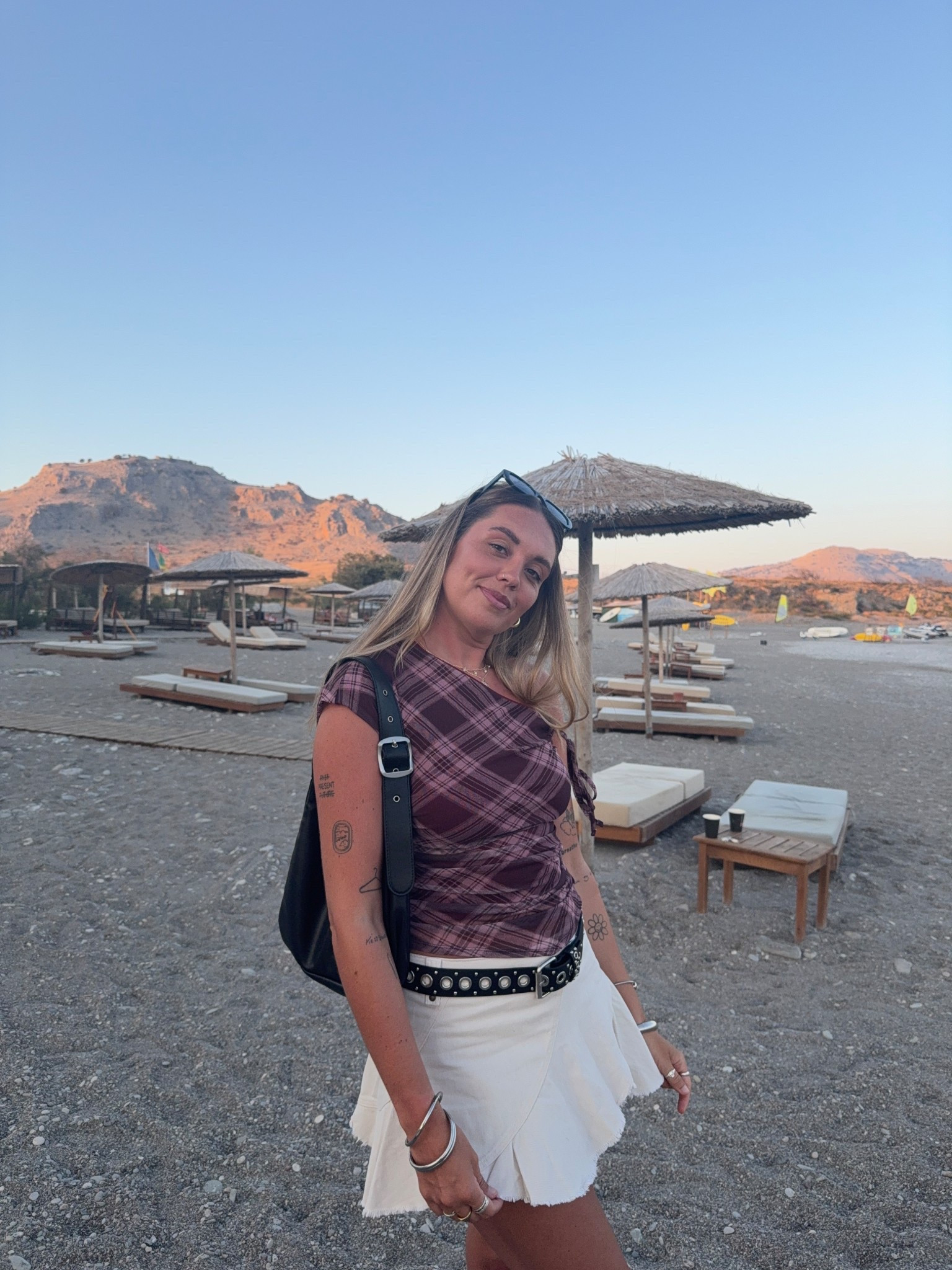 Sunset eves

#asseenonme #oneshouldertop #offshouldertop #asosstyle #whiteskirt

#LTKuk #LTKdatenight #LTKeurope