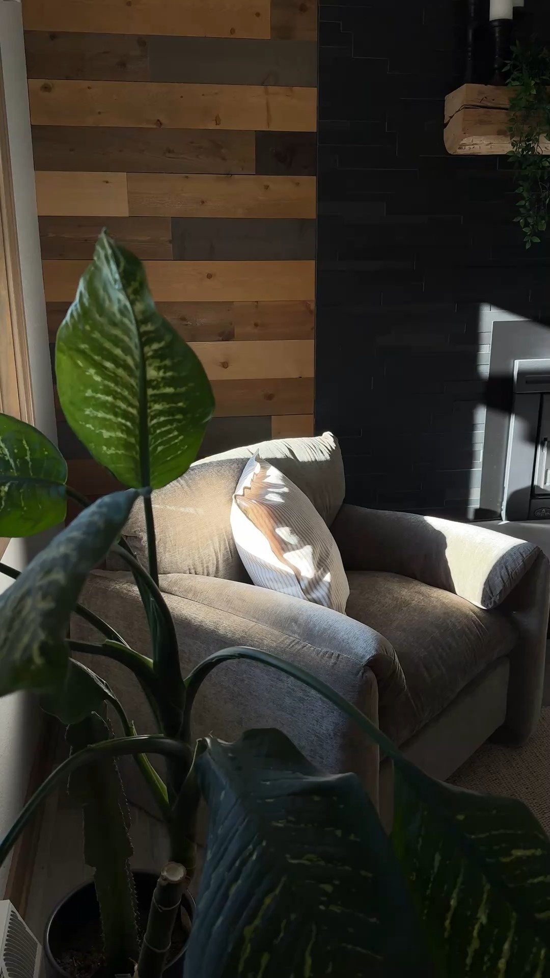 Redecorating our den and had to snag this Matcha green lounge chair from target. It’s the perfect accent chair and is currently on major sale! 🍵 🪑

#LTKHome #LTKSaleAlert