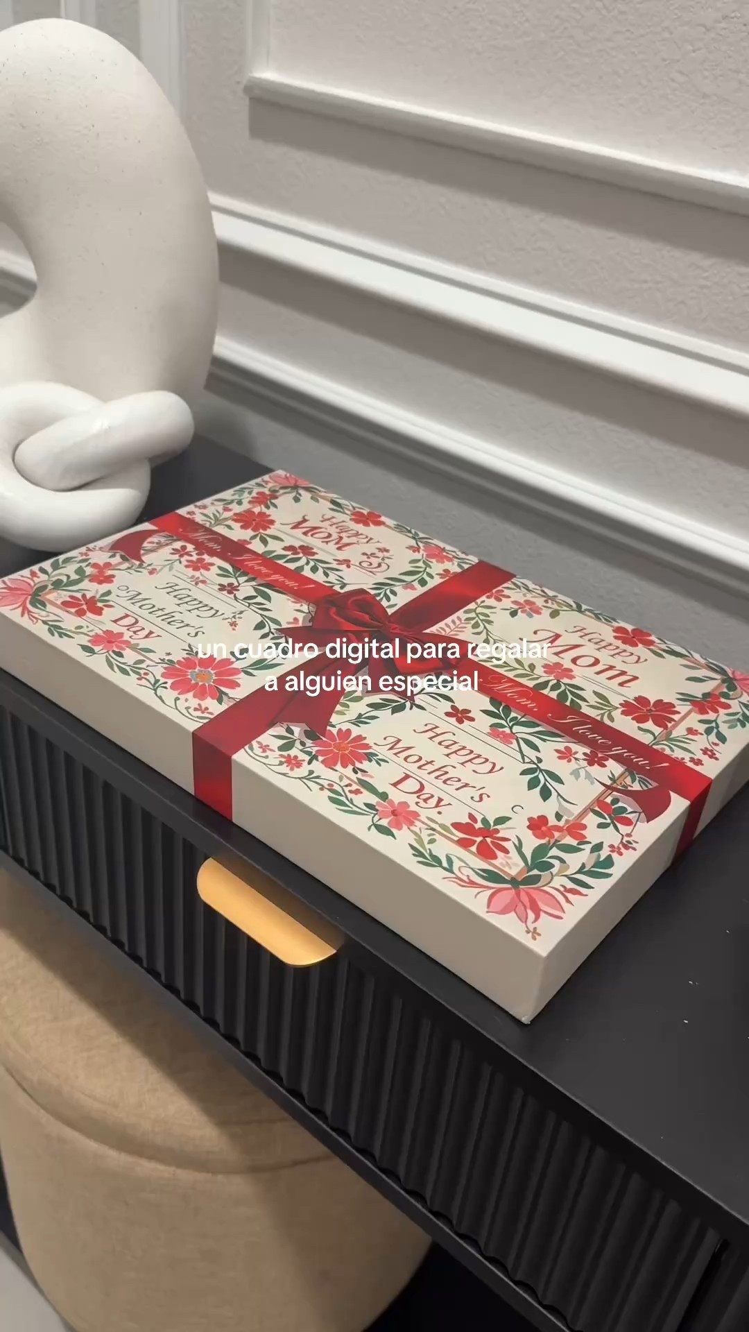 Frameo 10.1 Inch WiFi Digital Picture Frame