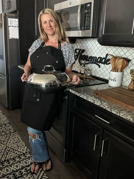 @Hexclad Wok, cutting board and apron along with my fave roasting pan #roastingpan #hecclad #bakeware #wok #oven #cooking #cookware 

#LTKGiftGuide #LTKSeasonal #LTKhome