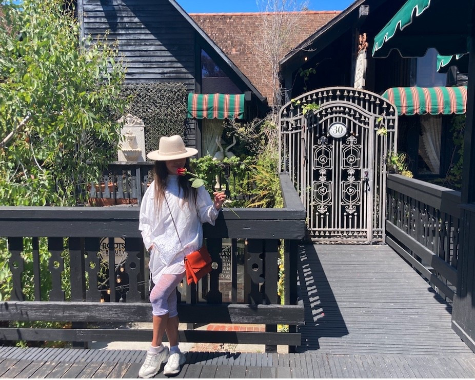 
Soft, easy, and effortlessly put together 🤍
This kind of loose white set just hits different…

When everything feels a little too much,
I always go back to something simple like this —
breathable, relaxed, and still polished enough to step out.

It’s that “I didn’t try too hard, but it still works” kind of outfit.

Perfect for sunny days, quick coffee runs,
or just slowing down a little 🌿
#whiteset #summeroutfit #effortlessstyle #casuallook #minimalstyle
#loosefit #comfortablefashion #springoutfit #ootdstyle #everydaylook
#resortstyle #relaxedfit #neutraloutfit #ltkstyle #ltkfashion


#LTKdayinmylife #LTKTravel #LTKFestival