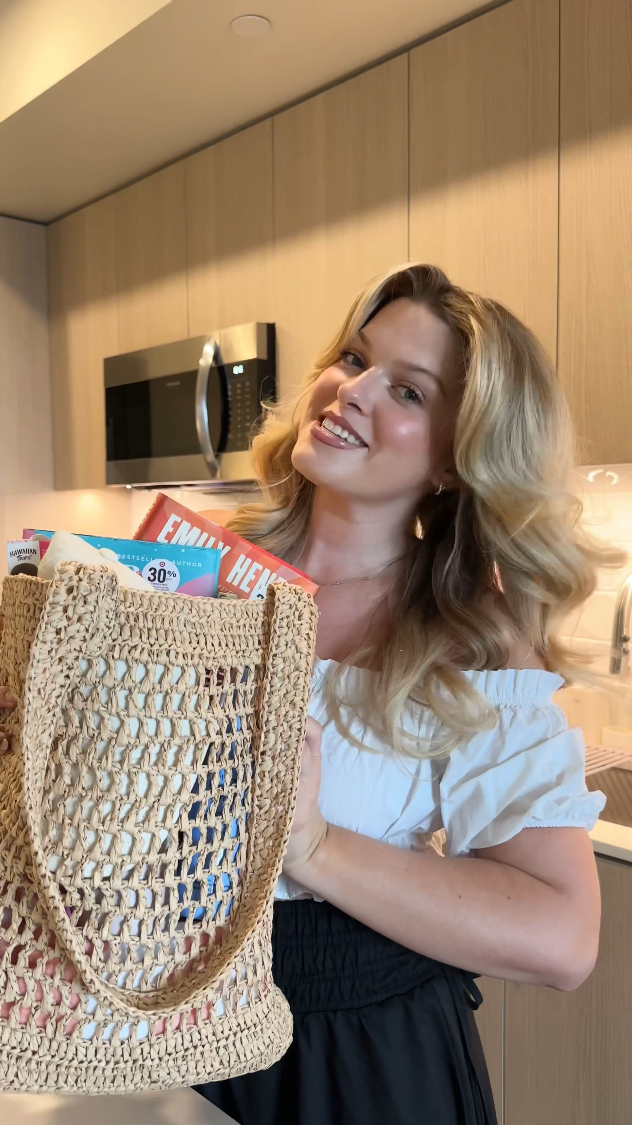 #ad MOM DONT WATCH THIS 🫶🏼 a fun little gift idea for all you long distance daughters !!! i found the books + the rest of the goodies at @target — my fav place to create any kind of gift basket (hostess gift, birthday, etc). might have to snag a few more books for myself next time im there bc the selection was SO GOOD !! #targetpartner #momgifts #giftforher #giftideas

#LTKSeasonal #LTKVideo