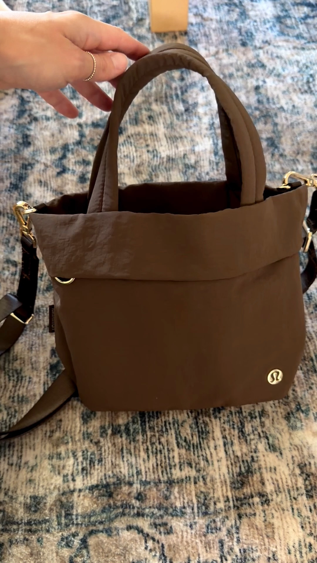 Been loving this little purse so much! A couple things I would add to make it better, but still wouldn’t trade it! A great size and the color is 😍😍

#LTKmomlife
