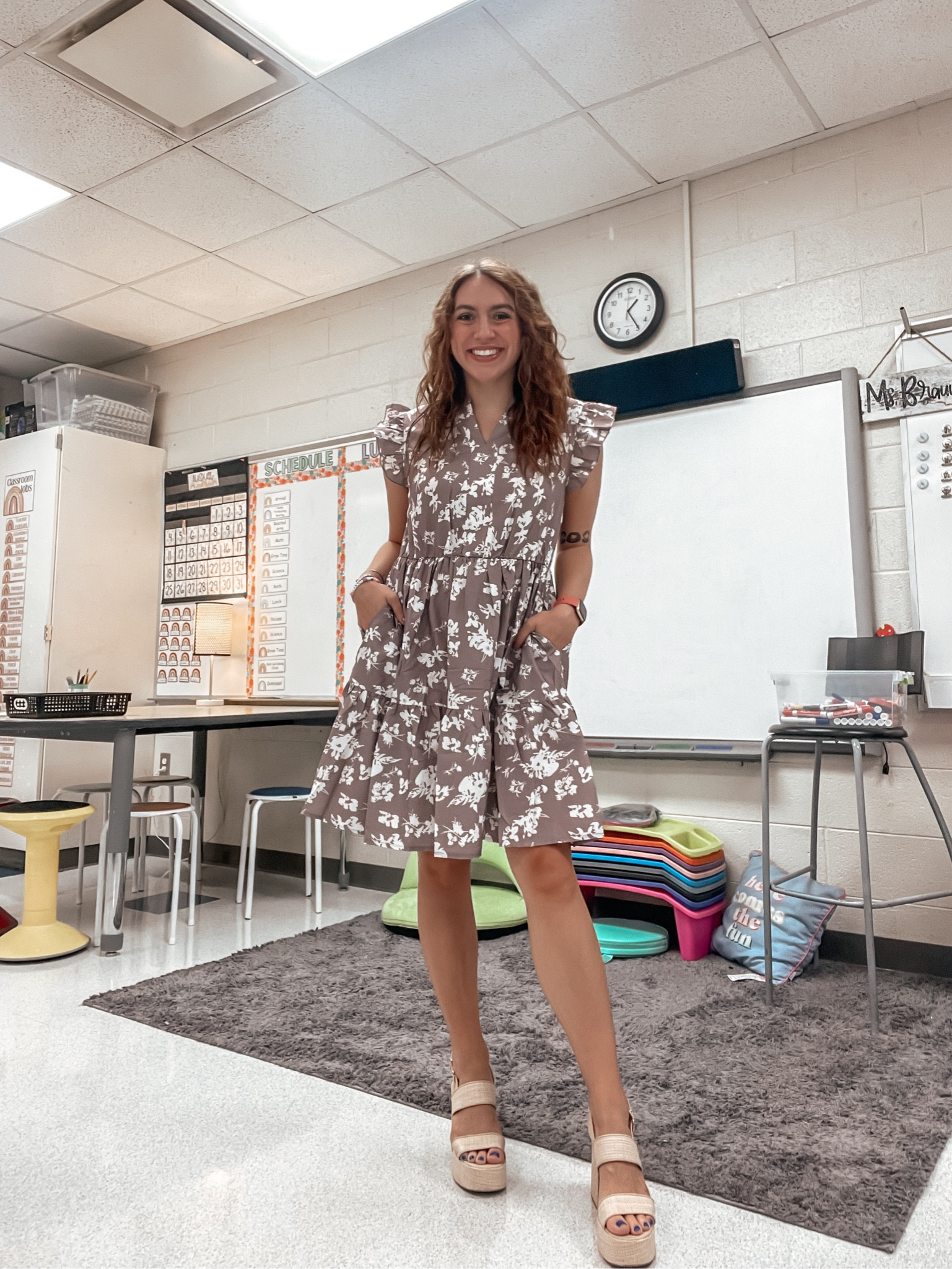 Teacher outfit, teacher style, teacher fashion, work outfit, work dress, back to school outfit, workwearr

#LTKWorkwear #LTKBacktoSchool #LTKFindsUnder100