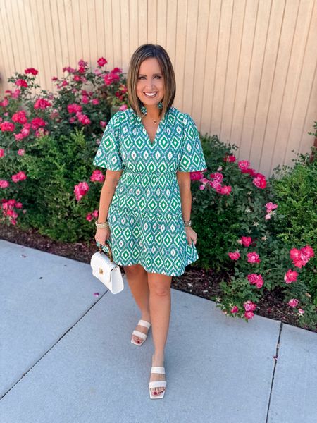 Avara dress - use code LAURA15 to save 15% for 72 hours 

In a size small - size down if in between sizes 
Sandals - true to size 



#LTKsalealert #LTKover40 #LTKfindsunder100