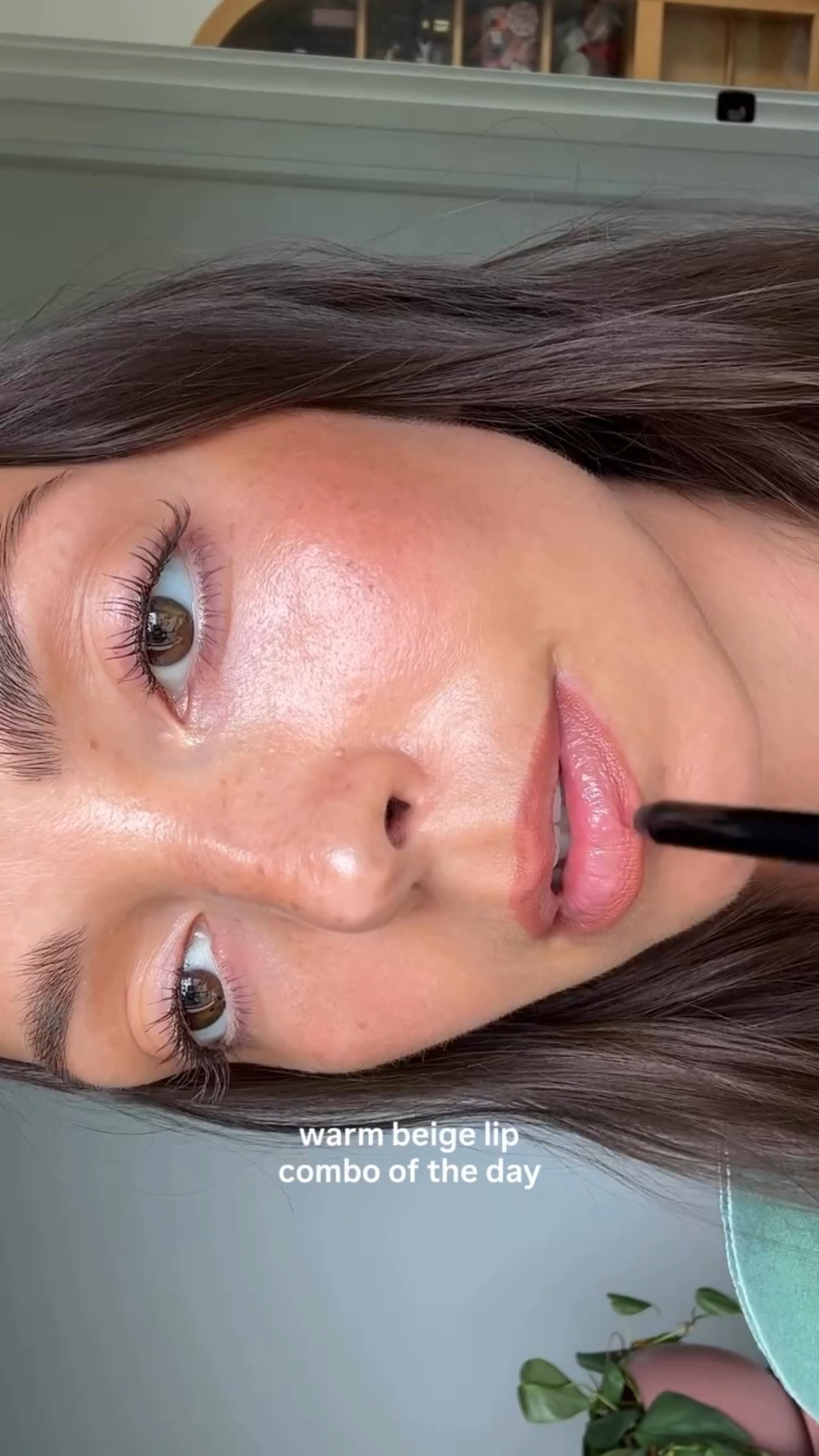another blurred matte lip combo 🫶🏼 with the new Hourglass  Shape and Sculpt Lip Liner & Phantom Blur Balm 🫦 can’t get enough of these warm beige tones! both the formulas are chefs kiss!! dry lips approved 💫

comment SHOP and I’ll send you the exact product links 🔗 

shape and sculpt lip liner in the shade uncover 
phantom blur balm in the shade spell 

#lipcombo #hourglasscosmetics #makeupideas