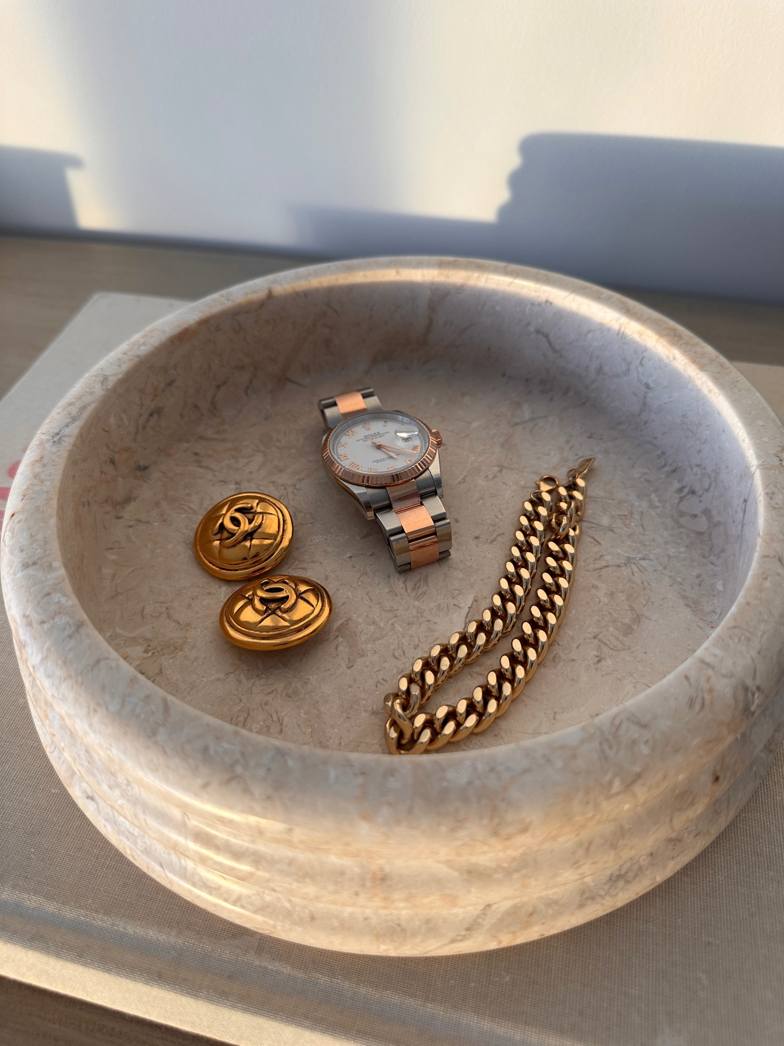 Love this marble tray, looks great in many areas of the home. Makes for a great gift too!

Home decor, interior design, accent piece 

#LTKfindsunder50 #LTKGiftGuide #LTKhome