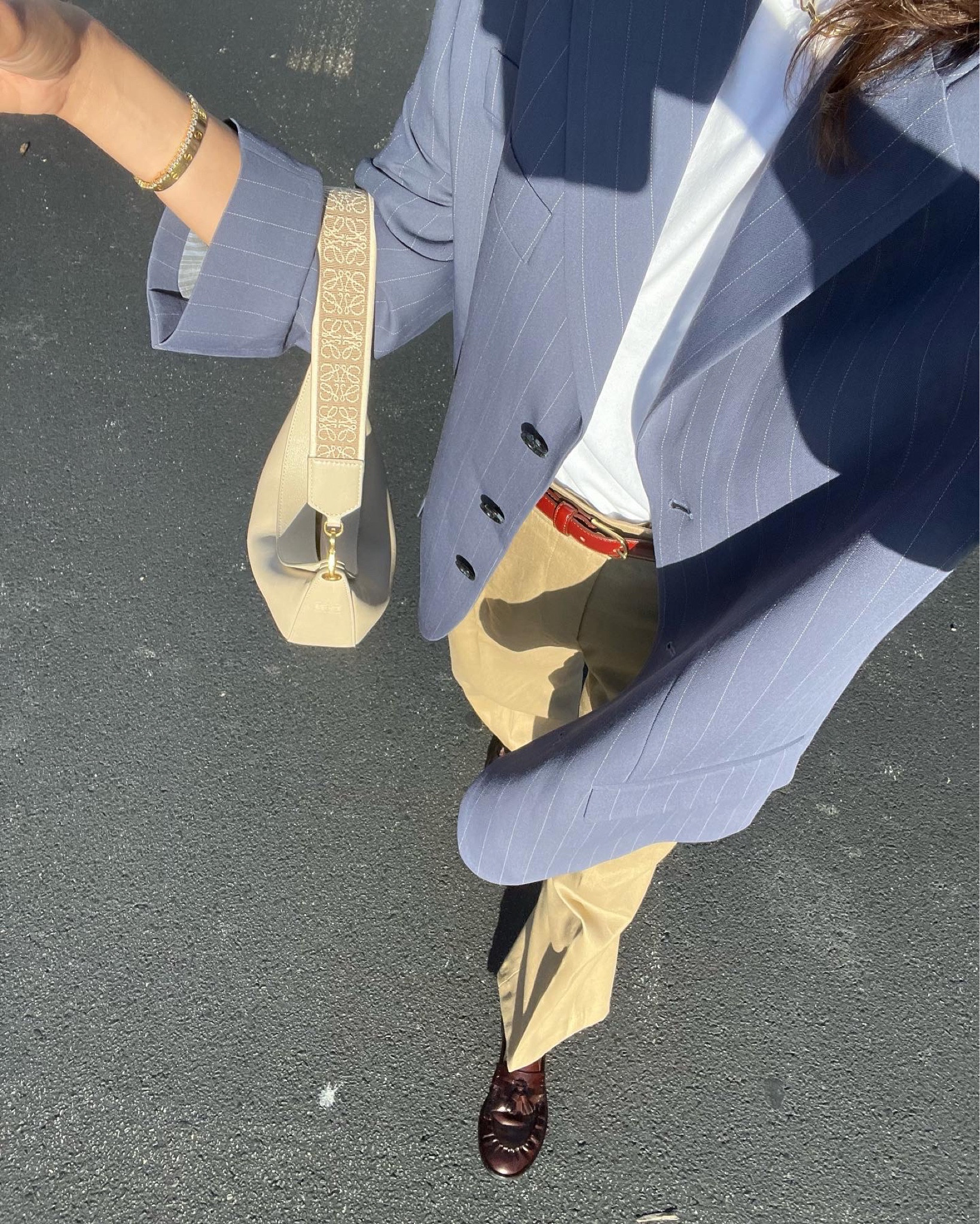 love all of these recent finds - all items but blazer run TTS. Blazer is oversized - went with the smallest size they offer (normally a 2/4) 

Blazer: size 30
Tshirt: size small
Belt: size 80 
Purse: size small
Pants: size 2 
Shoes: size 7 

#LTKfit #LTKstyletip #LTKworkwear