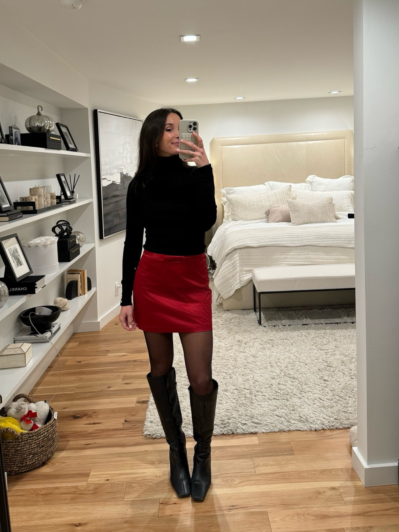 Okay Mrs. Claus???
#dynamitepartner @dynamiteclothing