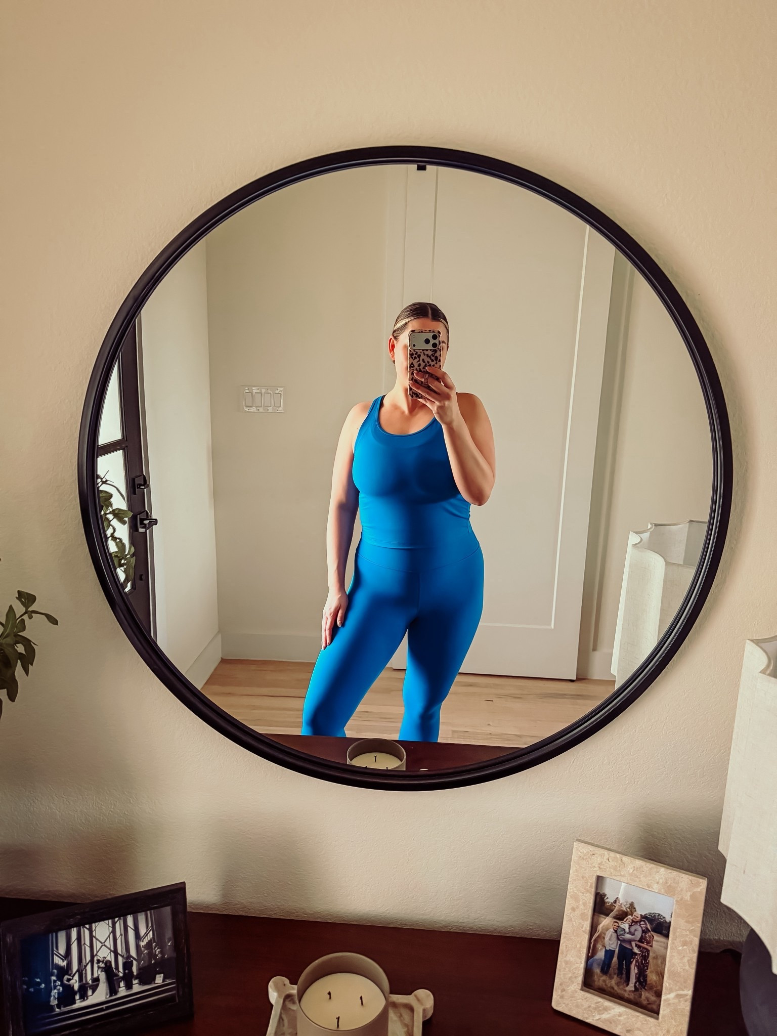Gym ootd. 🌧️💙 This Amazon workout outfit is under $70 for the top and leggings. Can’t beat that compared to other bigger name workout brands. Love this blue! I’m wearing the 28” length legging (I’m 5’8) but I also tagged the 25” and other options in this stunning color. 

#LTKmorningroutine #LTKfitnessgoals #LTKMidsize