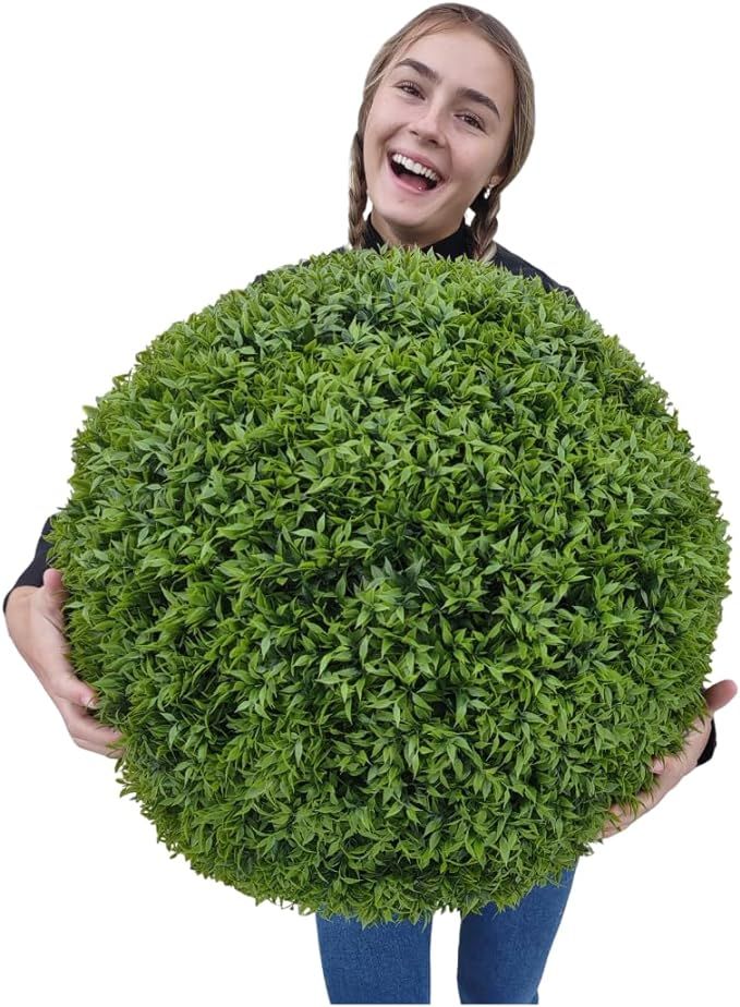 23" XL Topiary Balls (Better Than A Boxwood, 2 Topiary Balls (4 Halves)) | Amazon (US)