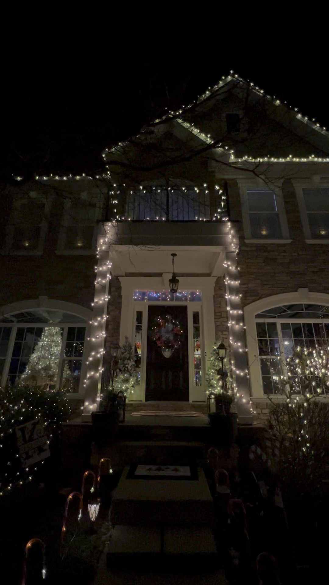 Christmas Lights 🎄

#LTKHolidaySale #LTKSeasonal #LTKHoliday