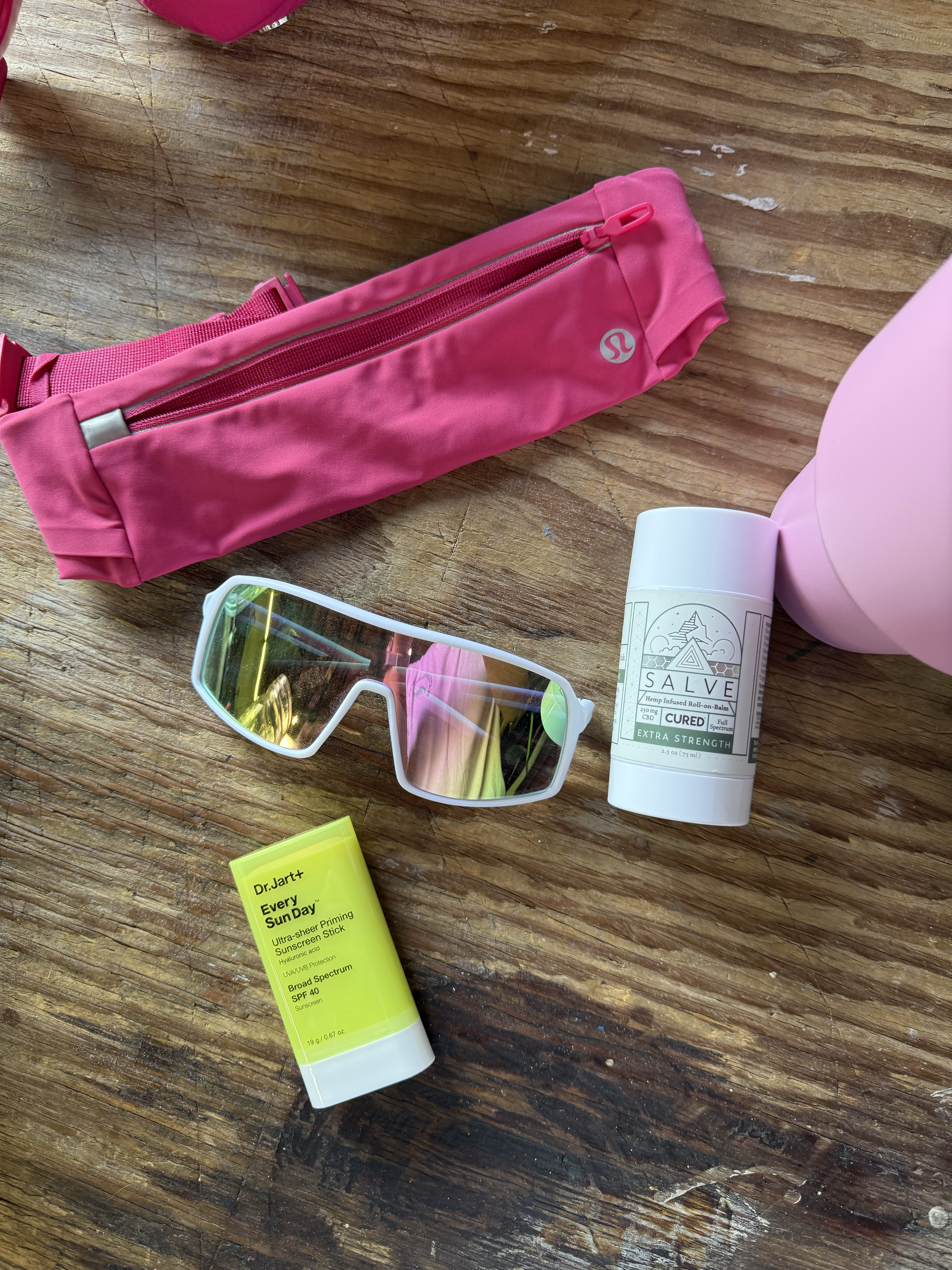 let’s go on a run ✨

#LTKSeasonal #LTKActive