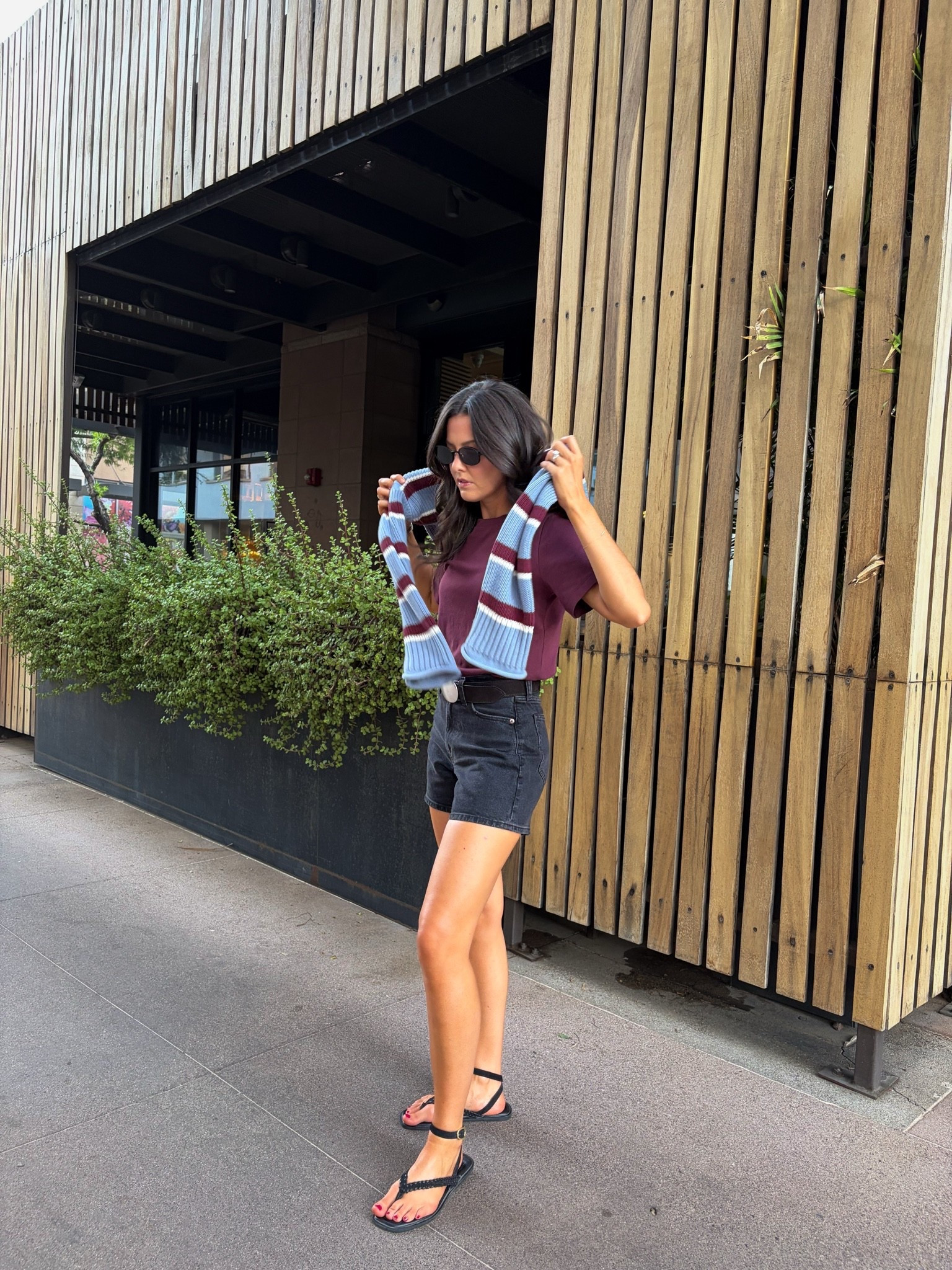 Casual but polished outfit! I’m 5’7” wearing size XS at Abercrombie, small/2 at Aritzia, 25 in shorts!