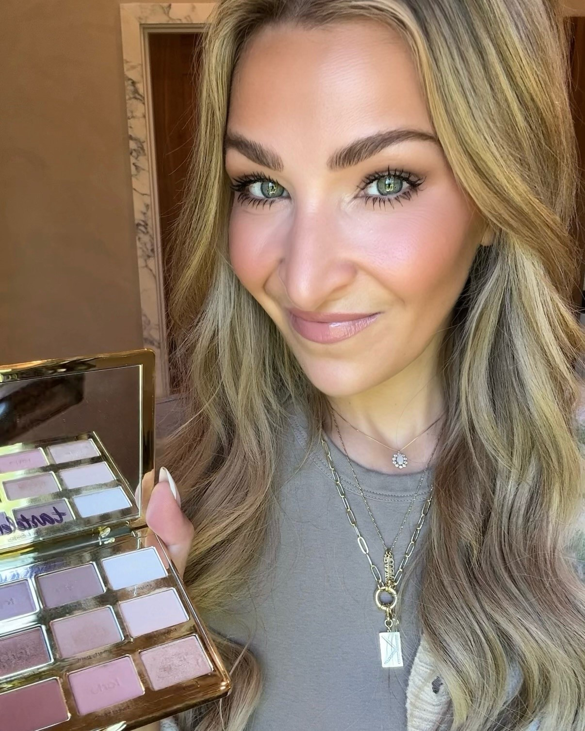 The only eye shadow palette you’ll ever need!

#LTKBeauty #LTKgrwm #LTKdayinmylife
