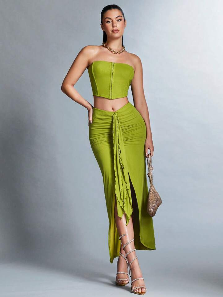SHEIN BAE Women's Bandeau Top And Pleated Ruffle Hem Skirt Set | SHEIN