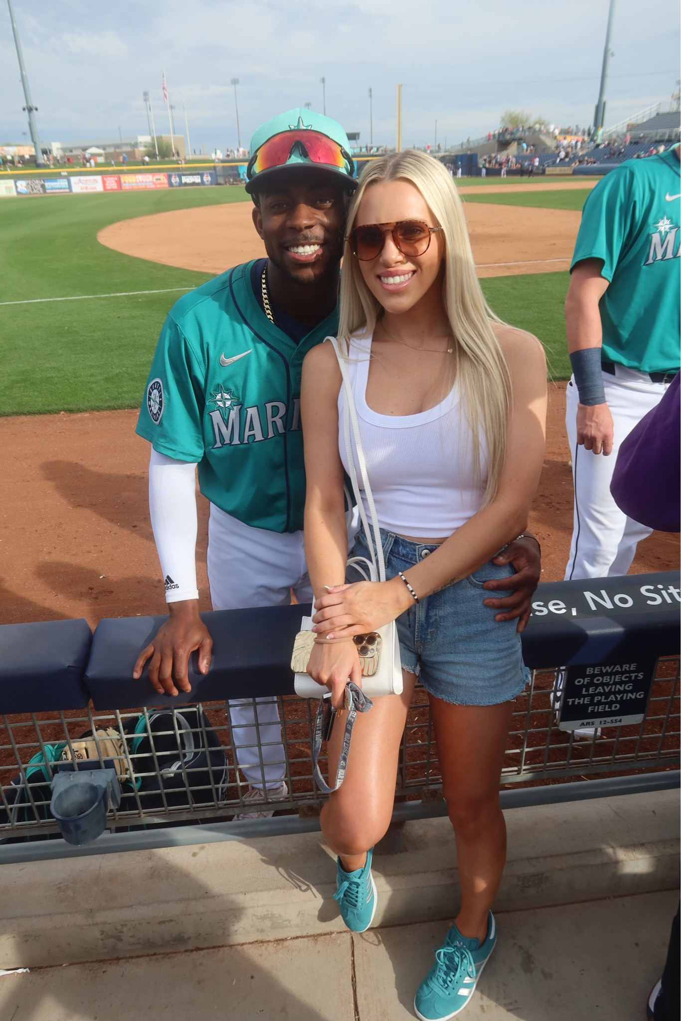 Tank top - XS 
Denim shorts- 24 

#LTKstyletip