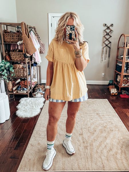 This top is the perfect summer yellow! It’s also so cute over these blue striped shorts and socks! So fun! 👏🏼🥰💙🔆


#LTKFindsUnder50 #LTKOver40 #LTKStyleTip