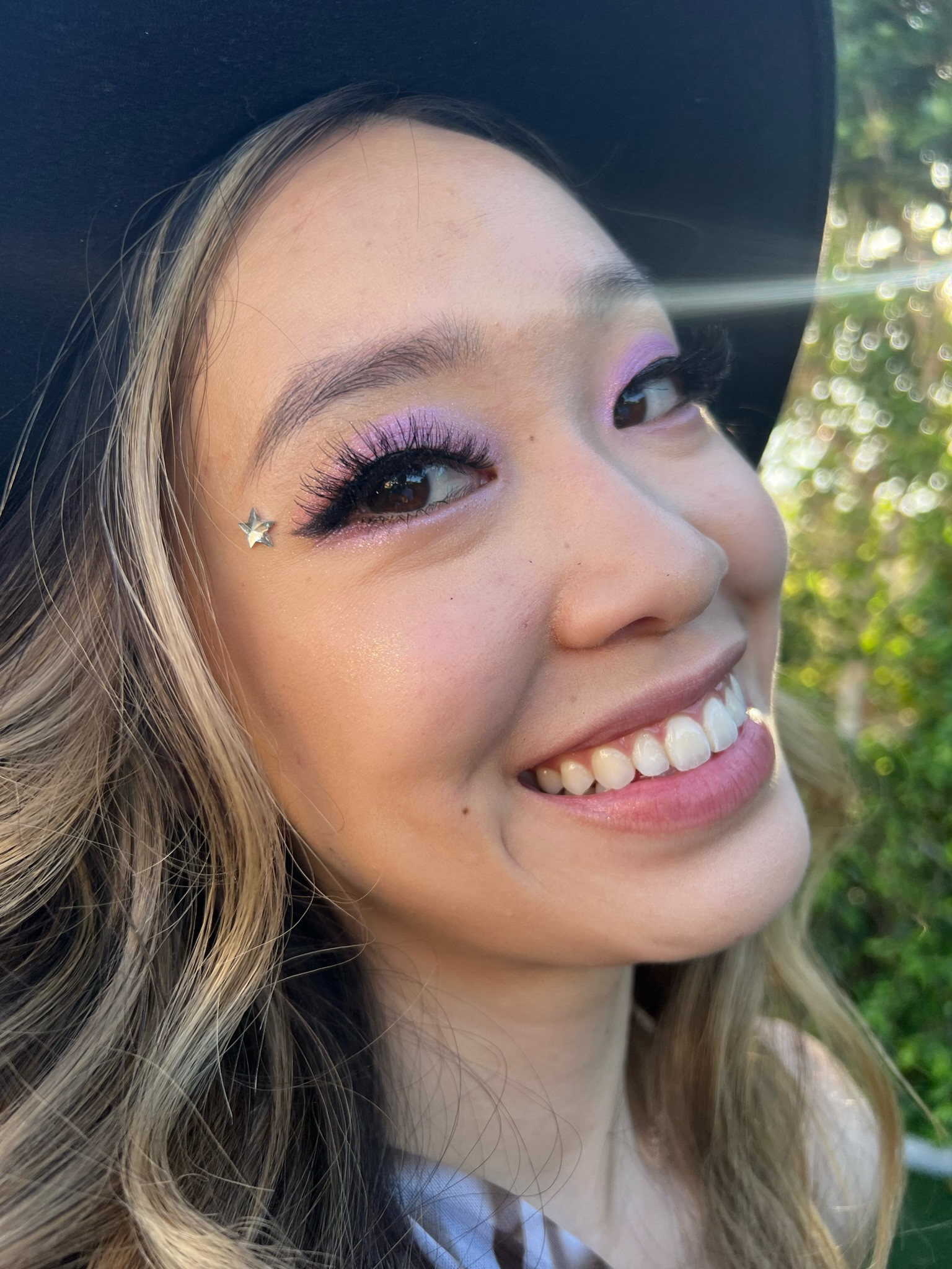 Fun and festive holiday makeup 💜 

#LTKSeasonal #LTKHoliday #LTKGiftGuide