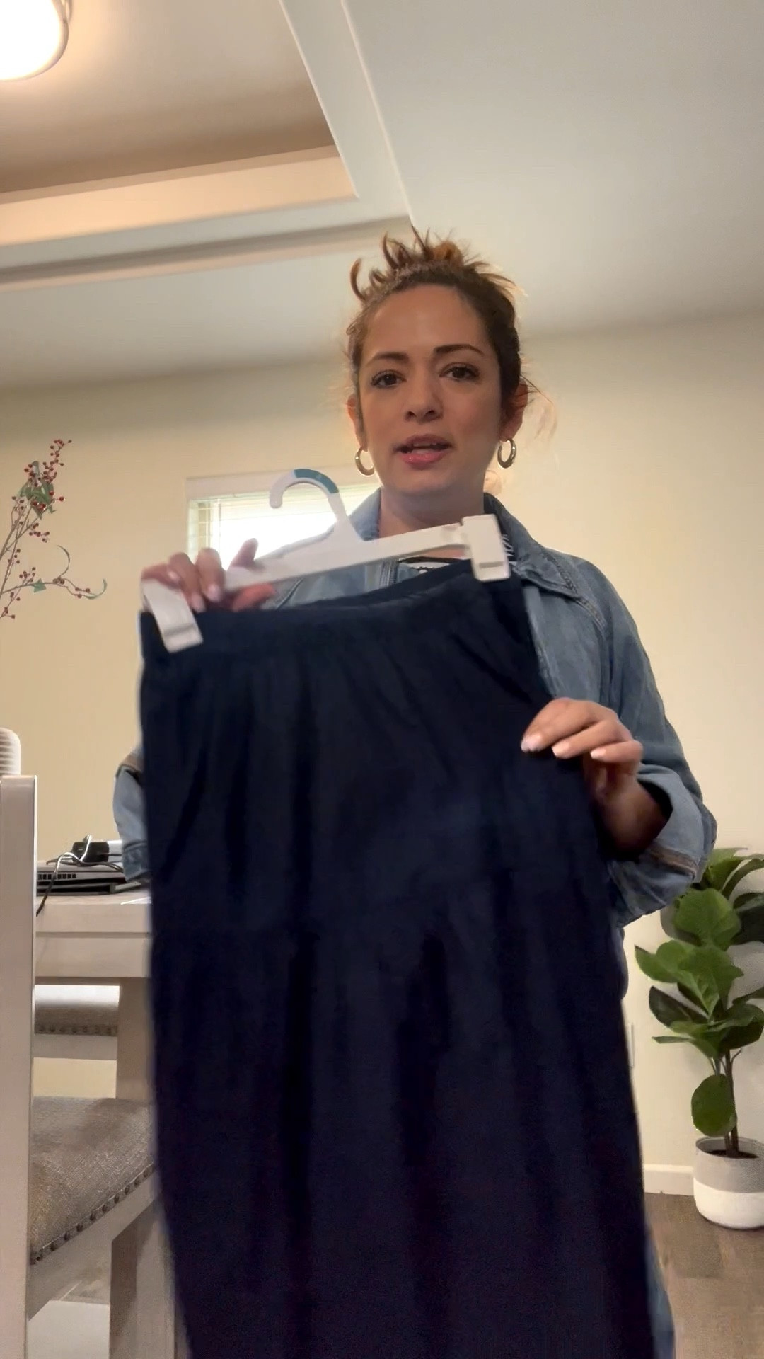 Old navy midi skirt should I return it grabbed a size XS it’s 50% off 



#LTKPetite #LTKSaleAlert