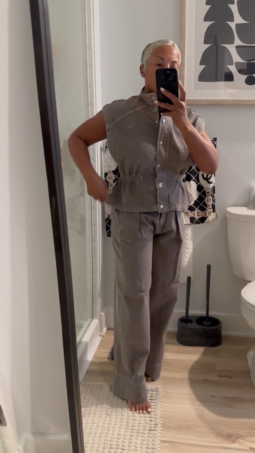 Oh baby… because these hot flashes don’t come with a warning 😩🔥

But this high collar denim vest set from #Zara? She understood the assignment. Lightweight, breathable, and still comfy enough to move all day.

#ZaraStyle #DenimSet #MidlifeFashion #ZaraFinds #xoJalonda

#LTKootd #LTKSeasonal #LTKOver40