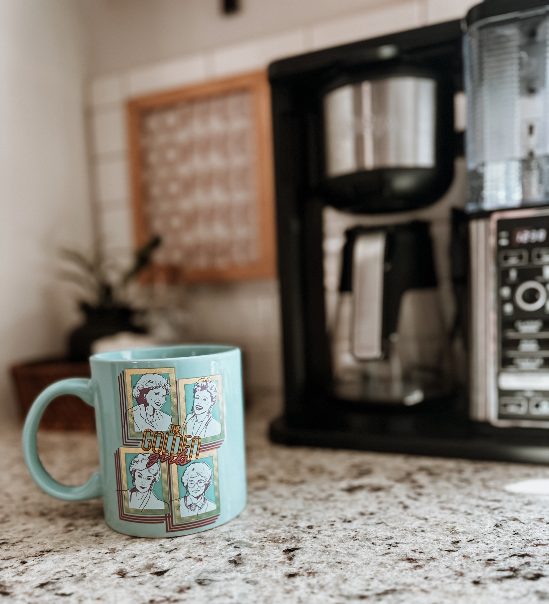 Fact: I love coffee & The Golden Girls 

#goldengirls #coffeemugs #coffeemaker