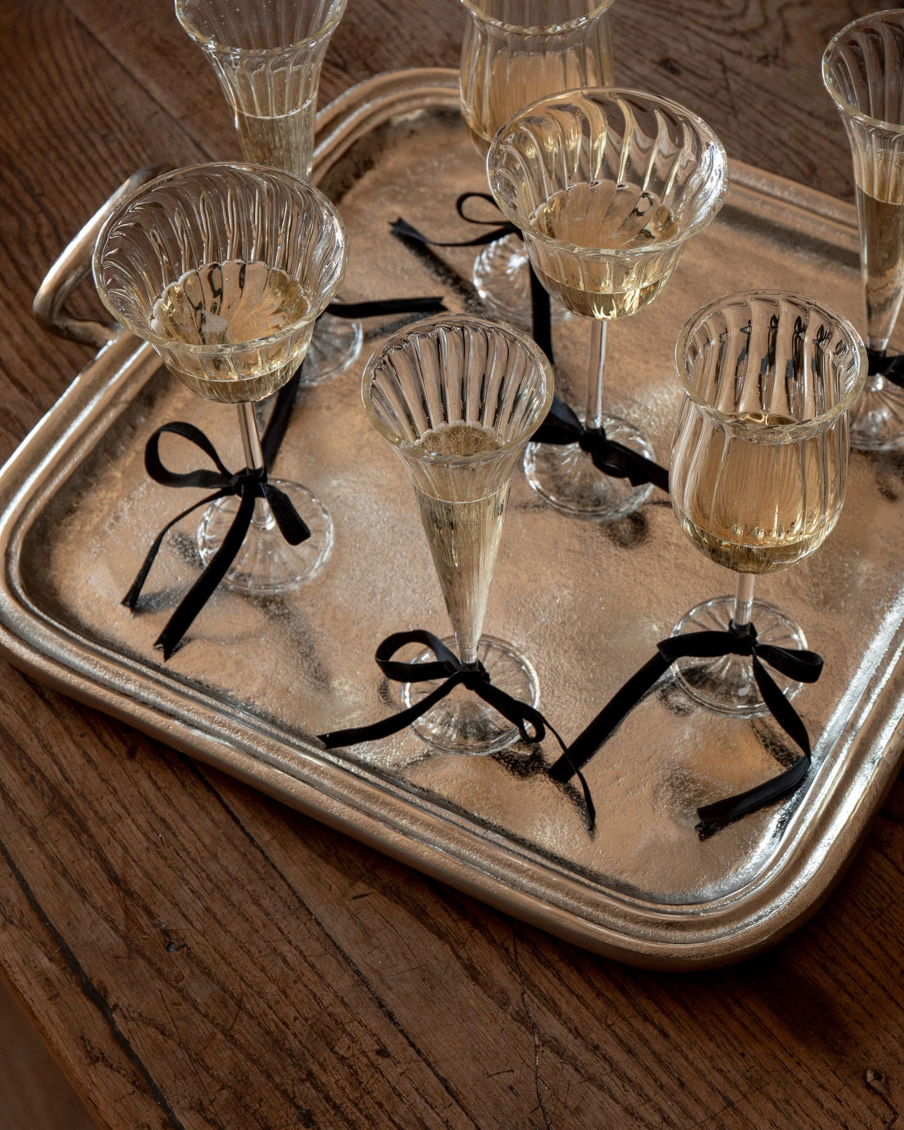 Tulip Glassware | The Vintage Rug Shop